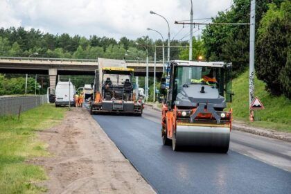 Kelio asfaltavimo darbai Laisvės prospekte