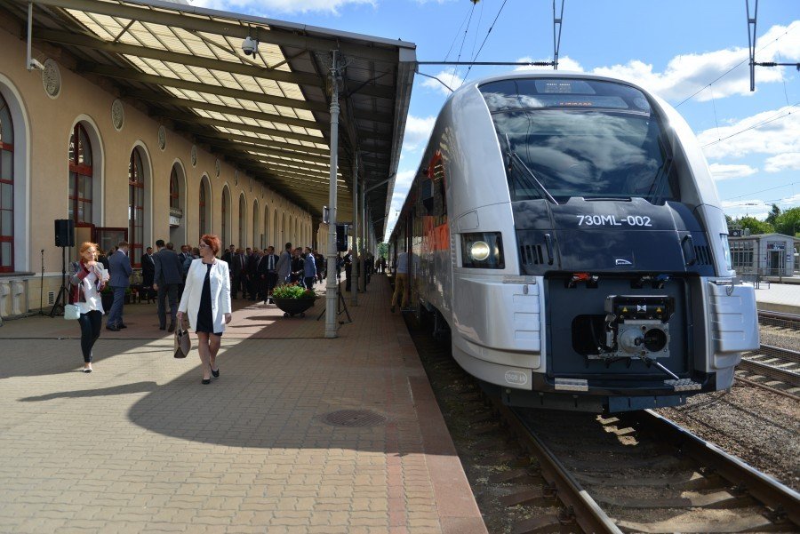 Traukiniai. Lietuvos geležinkeliai