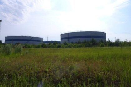 Buildings near Gariūnu (Photo: Torto bankas)