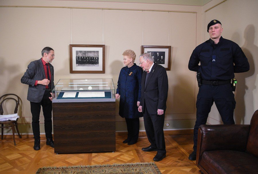 The exhibition of the act of February 16 was opened in the house of the signatories