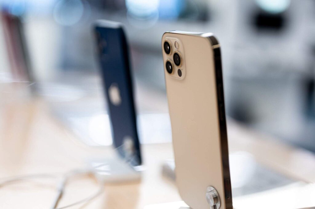 Analitikas: „iPhone“ telefonų kaina gali išaugti triskart
