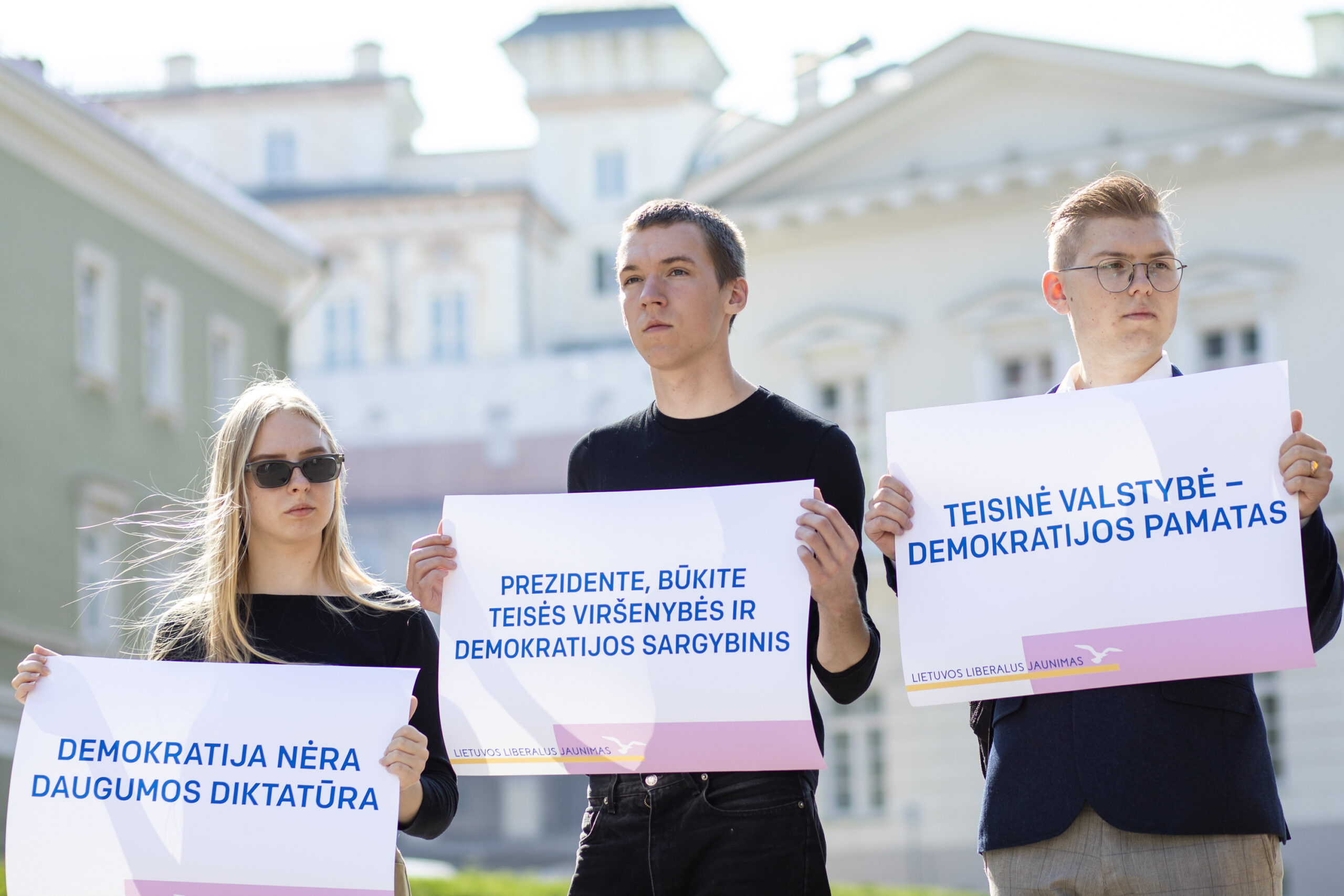 2021-09-09, Lietuvos liberalaus jaunimo palaikymo akcija teisės viršenybei ir demokratijai. 2021 m. Rugsėjo 09 d.