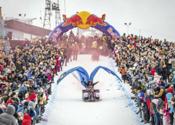 Participant performs at Red Bull Jump & Freeze in Liepkalnis, Vilnius, Lithuania on February 04, 2018 // Vytautas Dranginis / Red Bull Content Pool // SI201802090051 // Usage for editorial use only //