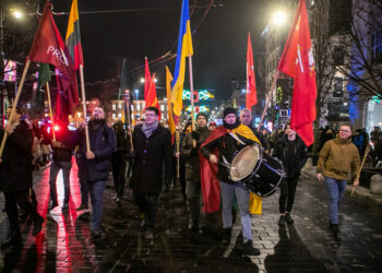 ELTA3785577 Vilnius, 2023 February 16 (ELTA) "Pro Patria" February 16 torch march. 2023.02.16 19:17:43. Orestas Gurevičius (ELTA)