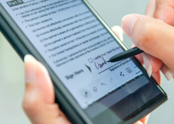 Digital Signature on on smartphone technology document Online Using